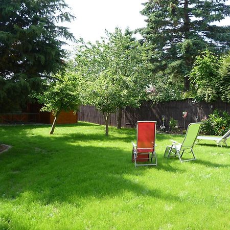 Gruenblau Relax Pension & Apartments Росток Екстер'єр фото