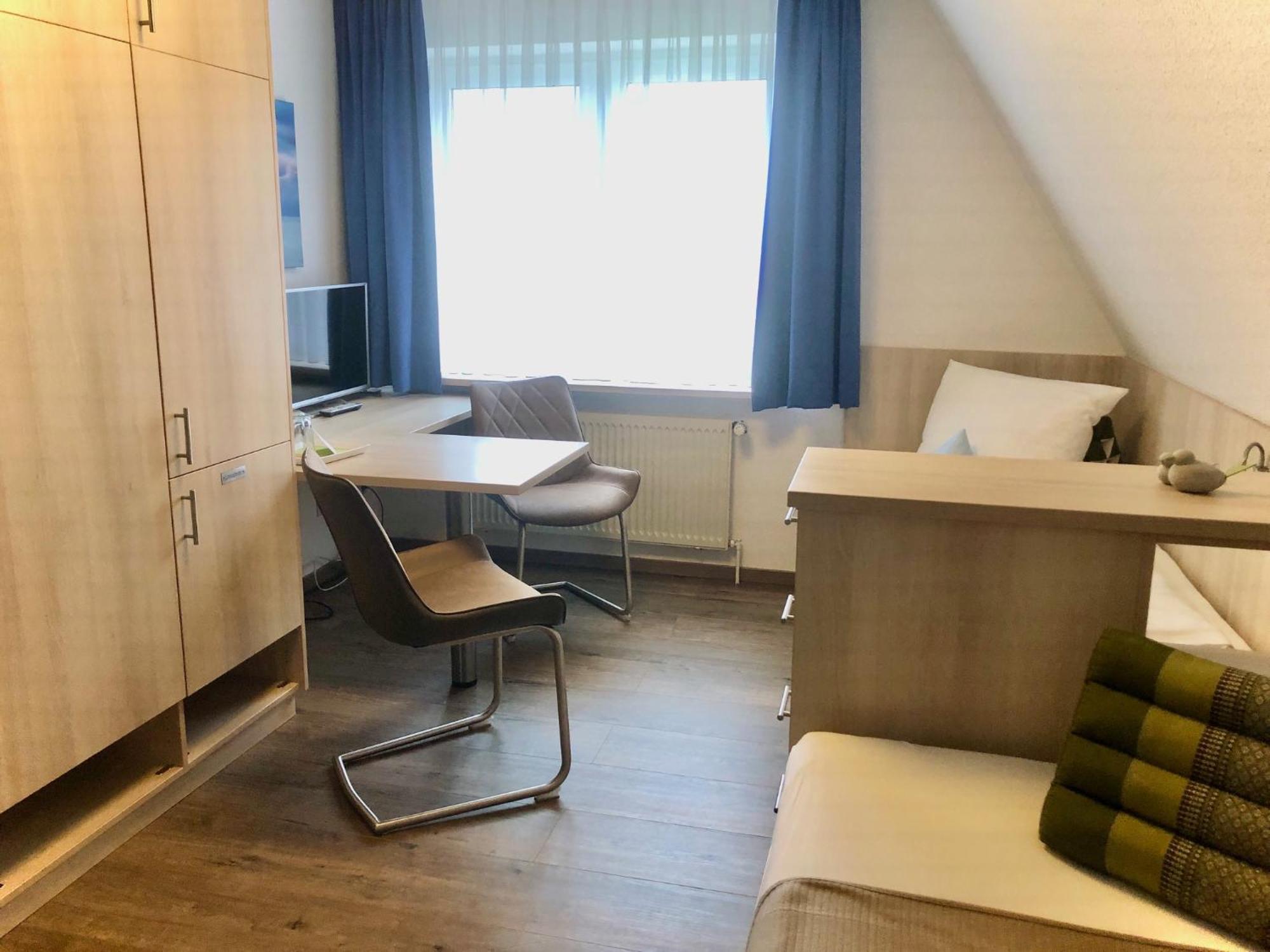 Gruenblau Relax Pension & Apartments Росток Екстер'єр фото