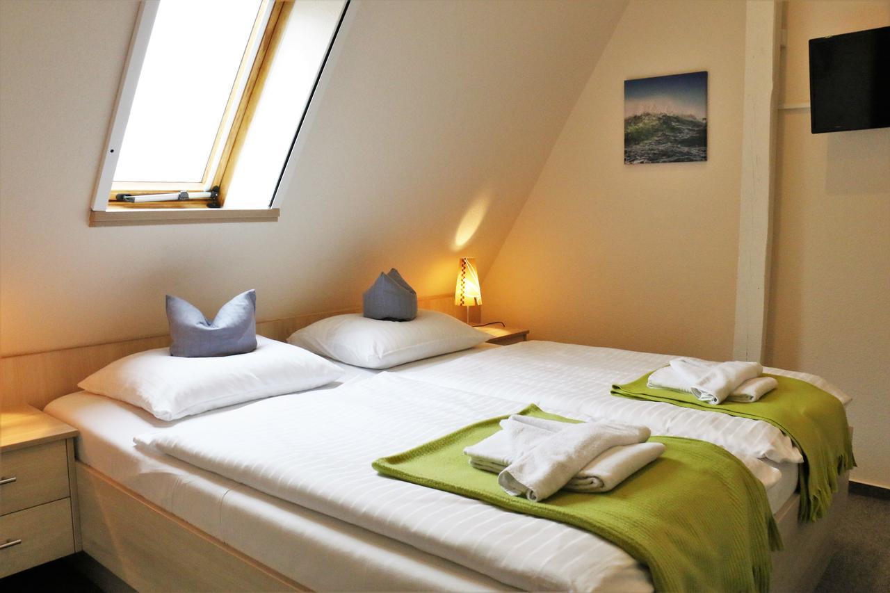 Gruenblau Relax Pension & Apartments Росток Екстер'єр фото