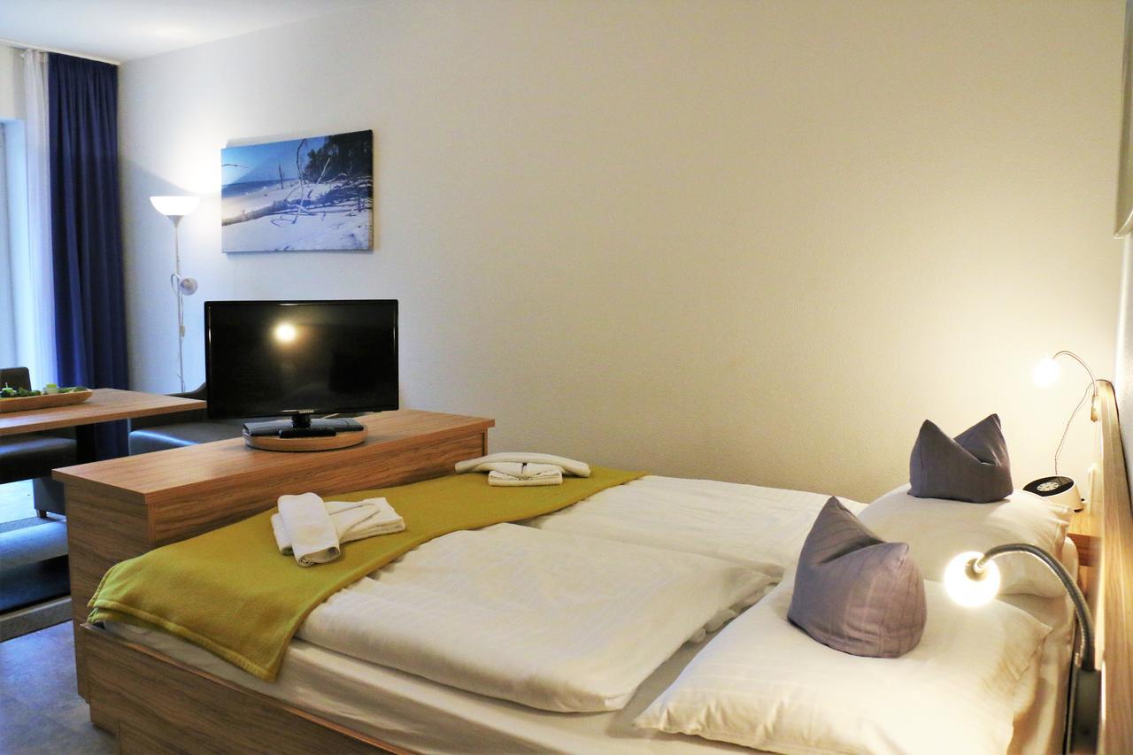 Gruenblau Relax Pension & Apartments Росток Екстер'єр фото