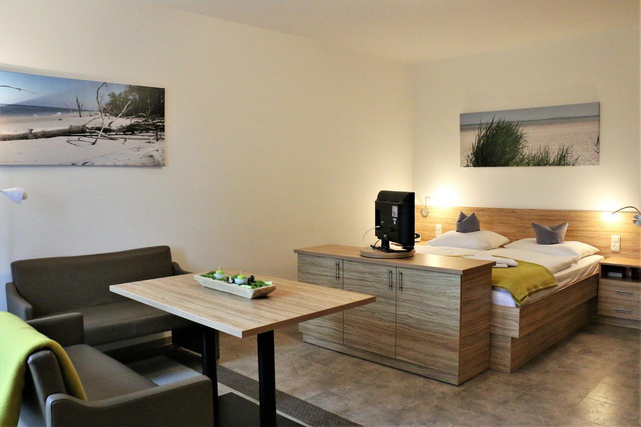 Gruenblau Relax Pension & Apartments Росток Екстер'єр фото